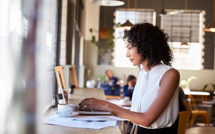 How to Run a Side Gig as a Full-Time Student How to Run a Side Gig as a Full-Time Student