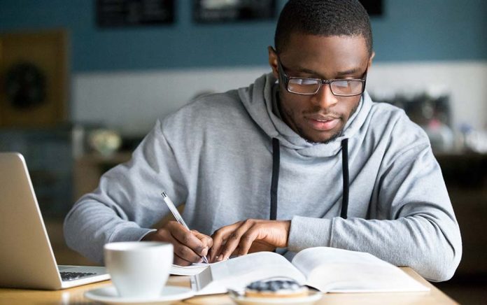 Full-Time Life: Squeezing in Study Hours Between the Job and Kids Full-Time Life: Squeezing in Study Hours Between the Job and Kids