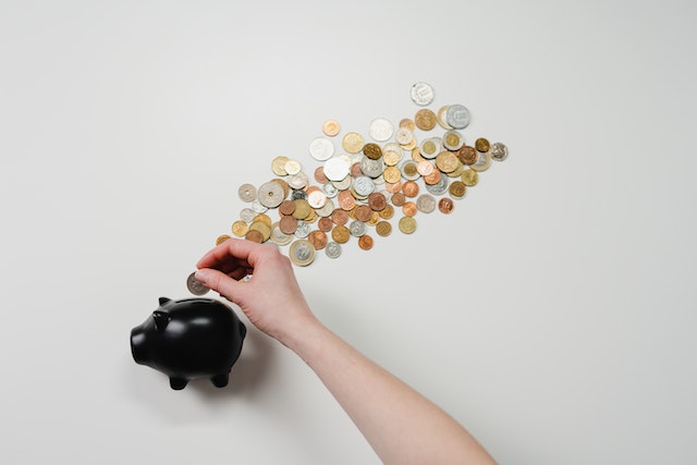 pexels-cottonbro-3943716 Save money on tuition